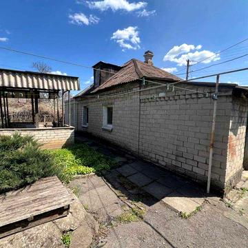 Продаж будинку+8соток приватизованої землі+літня кухня. Запоріжжя ліве