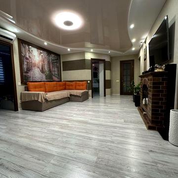 Продаж 4-х кімнатної  в центрі з а/о від власника, єВідновлення