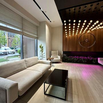 Академіка Заболотного вул., 1-Б