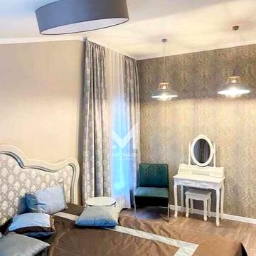 Продаж чудової 3-кімнатної квартири в центрі міста м. Левада (76124)