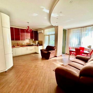 Здається в довгострокову оренду 2-кімнатна квартира в ЖК Park Town