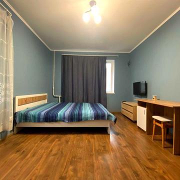 Оболонь. Оренда затишної 1-к квартири біля метро, вул. Північна, 16