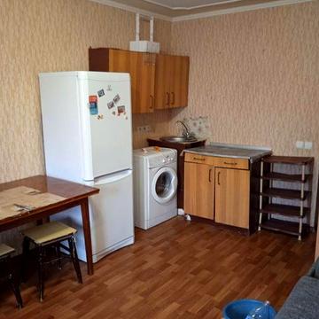 Большая гостинка метро Малышева