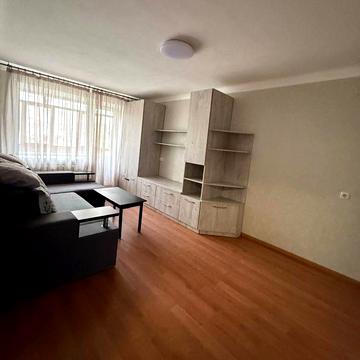 Старий Поділ Ротача 11 гарний стан з кондиціонером