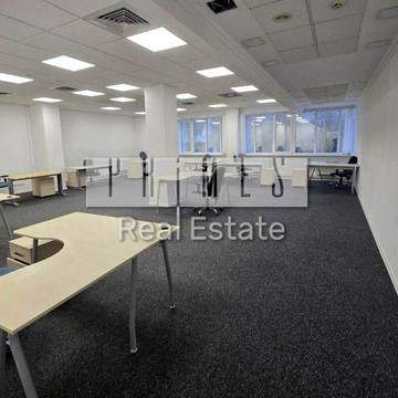 Польова вул., 23-Б