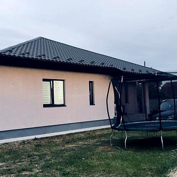 Продам будинок біля міста Вараш, повністю з меблями та технікою!!! 25 соток землі!!!