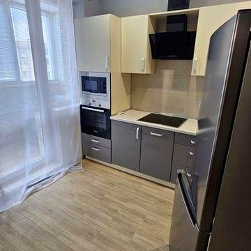 Сдам 2 комнатную квартиру Новострой Левада 1