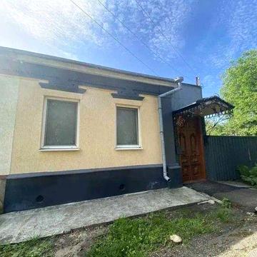 Частина будинку в Центрі міста