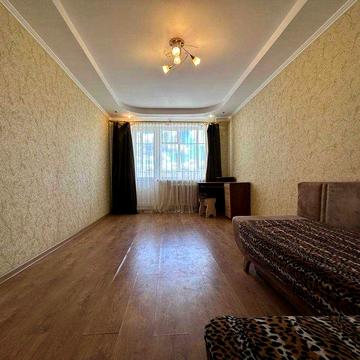 (7) Оренда  1 к. квартири на пр. Космонавтів (8113)