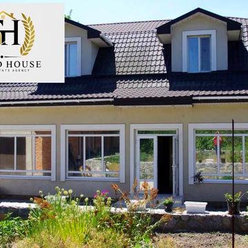 Продам неймовірний будинок біля річки на Лелеківці.