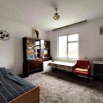 Затишна дача  гараж  криниця світло