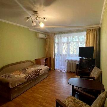 Продам 2хкомн квартиру Бочарова