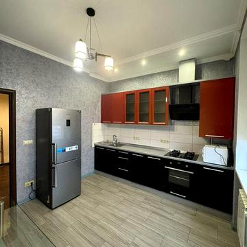 Здам в оренду 1 кімнатну квартиру в центрі.