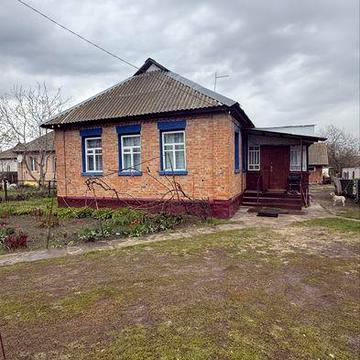 Продам  чудовий будинок в м . Носівка