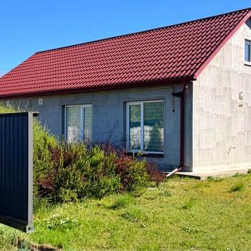 Новобудова з меблями в технікою