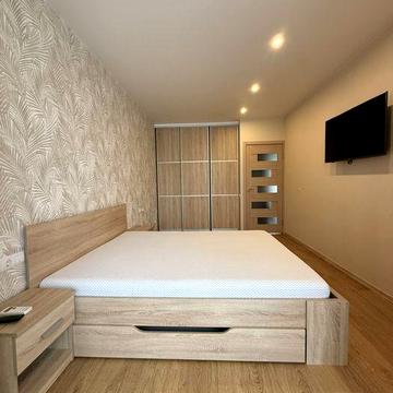 Оренда 1к в новобудові в центрі міста.