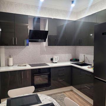 Зигіна після ремонту все нове поруч зупинка