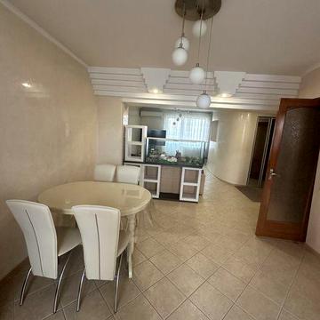 Здам 3х кімнатну квартиру вул.Театральна з Автоном. опаленням