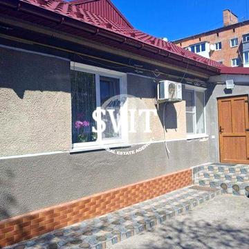 Продам частину будинку в центрі міста