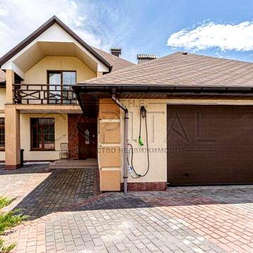 Продаж будинку 352 м² с ремонтом та маблями, гараж с. Гореничі