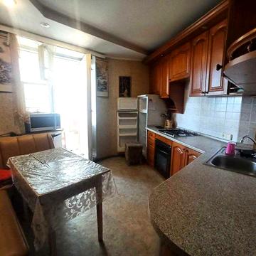 В оренду 2 кімнатна квартира по вул. СКД