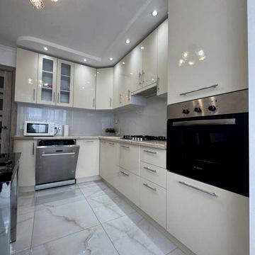 Оренда 2 км квартири з виглядом на озеро р-н Дружба