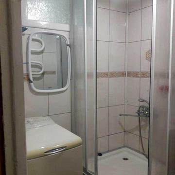 Здам 1к квартиру на вишеньці, Космонавтів