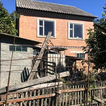 Продаж будинку на Вороніна, 10соток землі, підійде під Є-Оселю