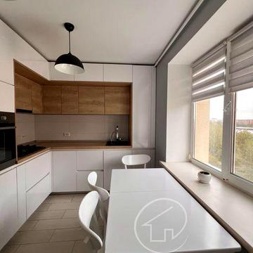 2к квартира біля о.Чеха та ТЦ Лавина