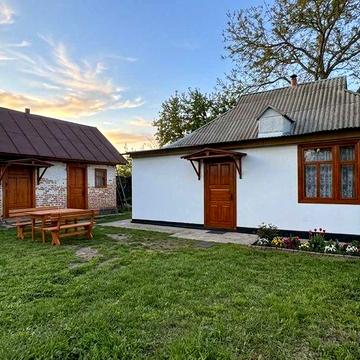Продаж цегляного будинку в передмісті 40 соток землі №19378