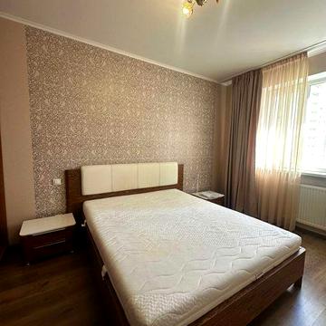 ЖК Паркові озера, Воскресенська 18, світла, роздільна 2к, є генератор,