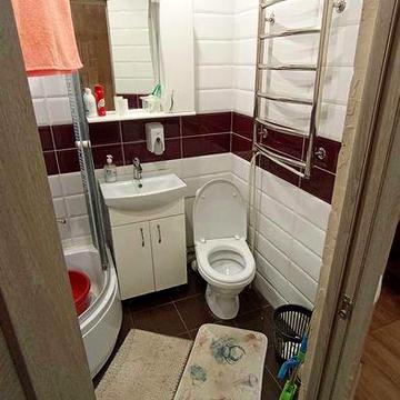 Продам однокімнатну квартиру в центрі Ізюма