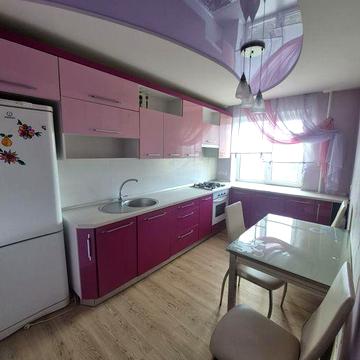 Продам  3 комнатную квартиру  в центре
