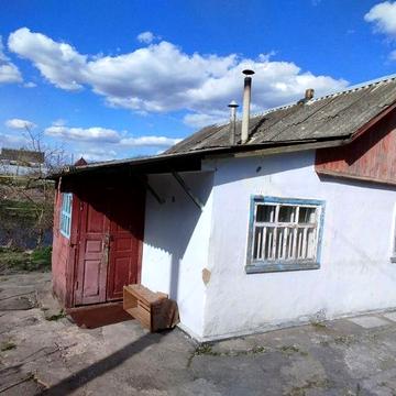 Здається невеликий будинок, район мясокомбінат,м.Звягель ( вул. Некрасова)