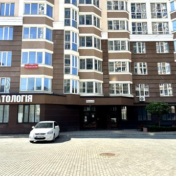 Університетська вул., 1-В