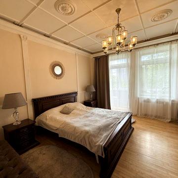 Сталінка на Печерську від власників!  Перетин Філатова і Міхновського