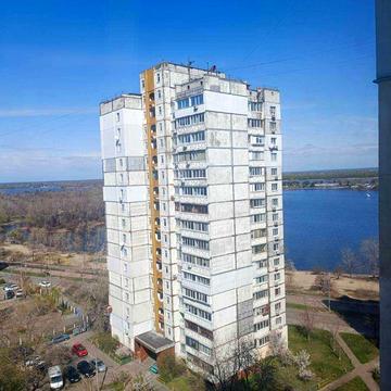 Продам 2к. квартиру по вул. Прирічній,33, метро Героїв Дніпра, Мінська