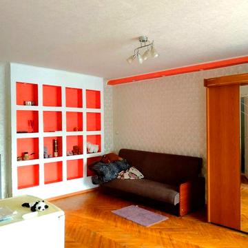 Продам 1к кв. по просп. Г.Харькова, 190/1, первый дом от метро "Дворец Спорта"