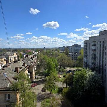 0% комісії! Продається неймовірний вид з вікна. Квартира з НОВИМ РЕМОНТОМ - в подарунок :)