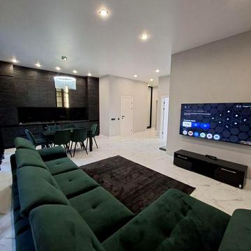 Оренда шикарного дуплекса 125 м2 с. Софіївська Борщагівка,  Перша Здача