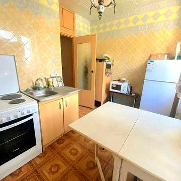 Продам Выгодно  3-комнатную квартиру у метро Перемоги, пр. Победы 62