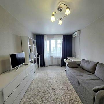 Продаж 1 кімнатної квартири на Героїв Крут