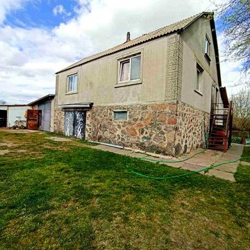 Продается будинок в с. Лубське Фастівського району Київської області 58 км.від Києва 10 км. до Бишева