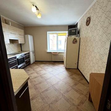 Простора двох кімнатна,центр міста, єВідновлення