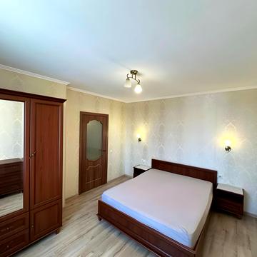 Академіка Глушкова просп., 9-В