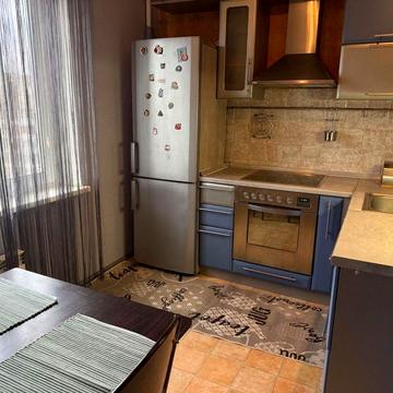 Продам 1-кімнатну квартиру(43 кв.м), вул. тростянецька