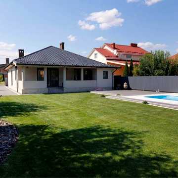 Продаж будинку з басейном в престижному районі 150 м. кв.