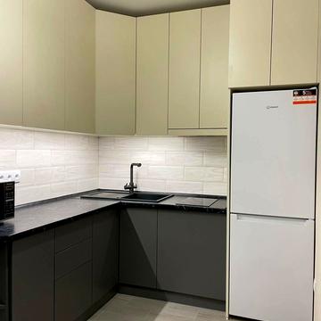 Кадетський Гай вул., 10