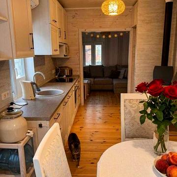 Затишний будинок біля Дніпра — комфорт та автономність у Києві!