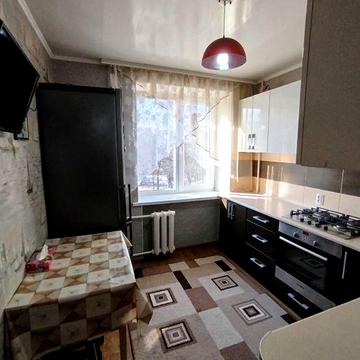 Продается 2х комнатная квартира ул Лахтинская, 3 этаж Бабурка, сертификат